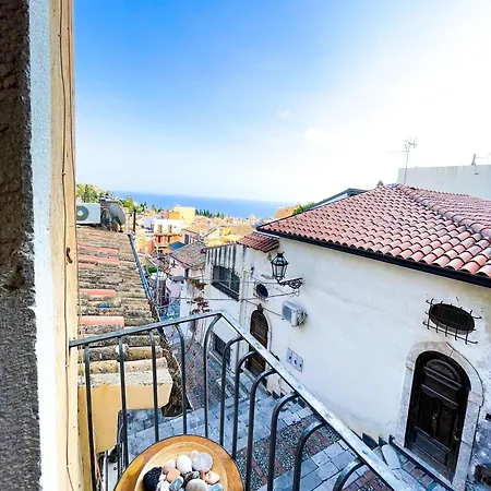 Panoramic Center Apartment Taormina